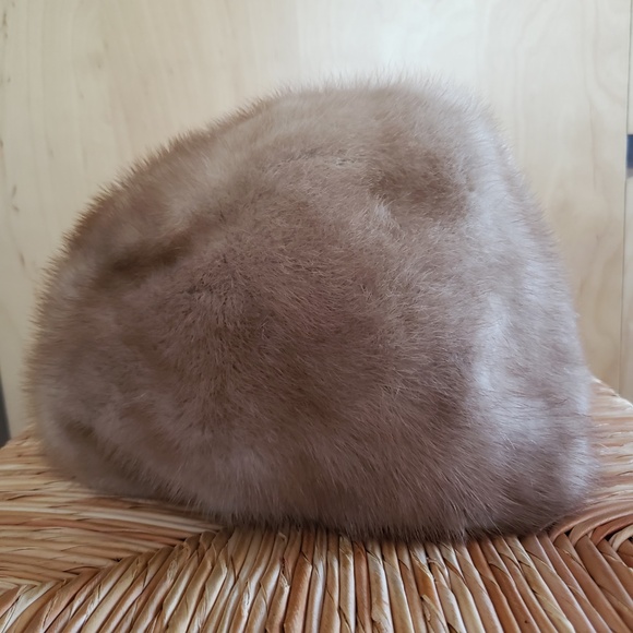 VINTAGE Fur Hat! main image 4
